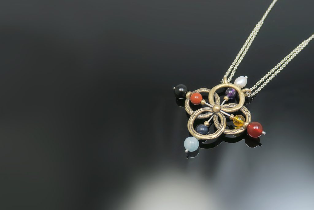 Intuitivni-talisman-lemurijski-sozitje